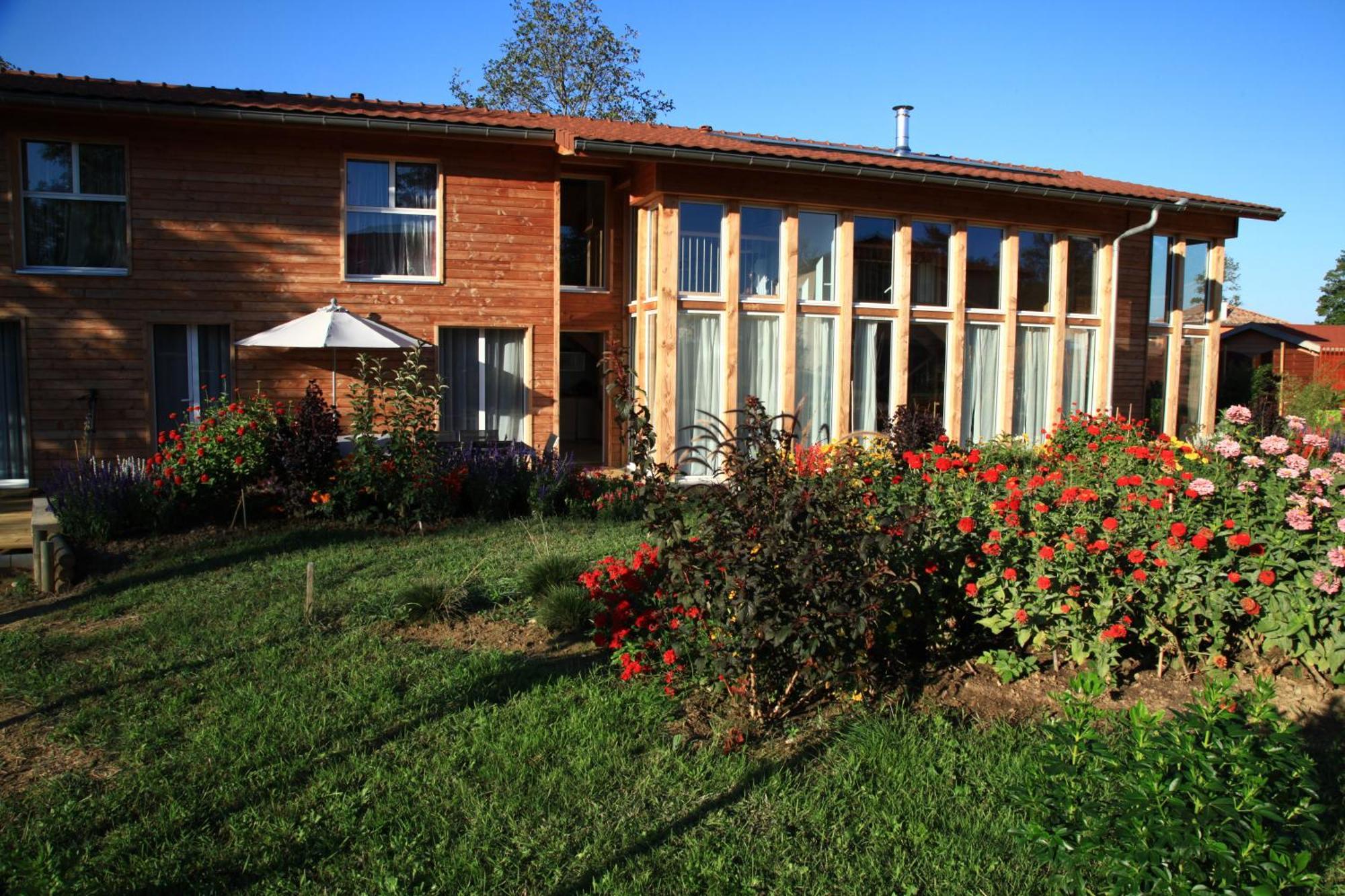 Maison Addama Neyron 외부 사진
